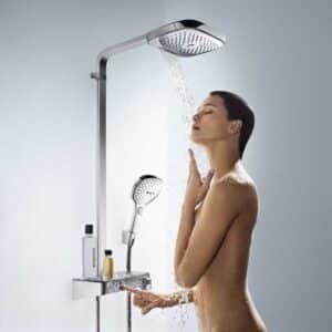Columna de ducha termostática Hansgrohe Raindance Select E 300 3jet cromada y blanca