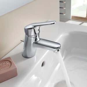 Monomando de lavabo Roca Victoria-N con desagüe automático cromado